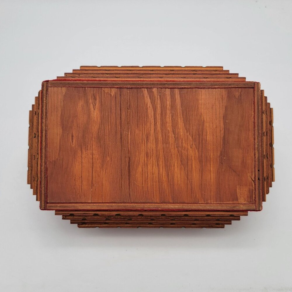 1930's Large Tramp Art Jewelry Box - Picture 5 of 7